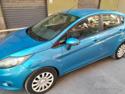 Usata Ford Fiesta 97 CV (71 kW) 2010 Berlina