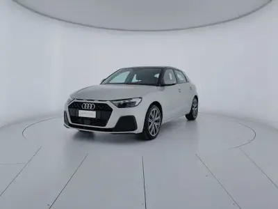 Nuova Audi A1 Sportback Business 116 CV (85 kW) 2025 Argento rugiada metallizzato Utilitaria