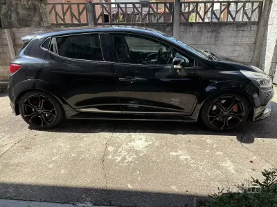 Usata Renault Clio IV Trophy 200 CV (147 kW) 2016 Nero Berlina