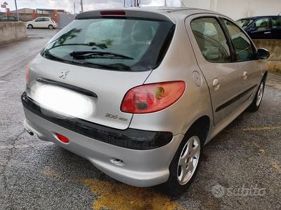 Usata Peugeot 206 68 CV (50 kW) 2005 Utilitaria