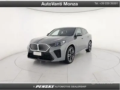 Usata BMW iX2 M Sport 150 kW (204 CV) 2025 Grigio SUV
