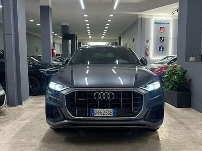 Usata Audi Q8 Sport 340 CV (250 kW) 2023 Grigio SUV