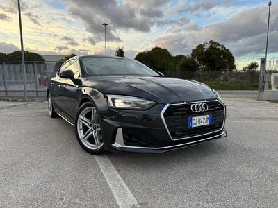Usata Audi A5 Advanced 163 CV (119 kW) 2022 Grigio Berlina