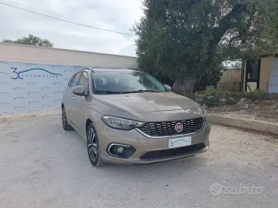 Usata Fiat Tipo Lounge 95 CV (69 kW) 2018 Giallo Station wagon