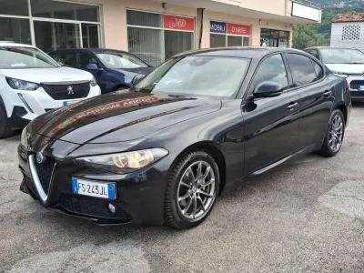 Usata Alfa Romeo Giulia Business 179 CV (131 kW) 2018 Nero Berlina