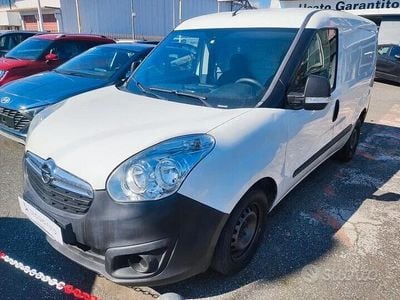 Usata Opel Combo 105 CV (77 kW) 2017 Bianco Monovolume