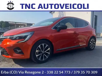 Usata Renault Clio V Techno 91 CV (66 kW) 2023 Arancione Berlina