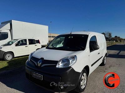 Usata Renault Kangoo 116 CV (85 kW) 2021 Bianco pastello Berlina