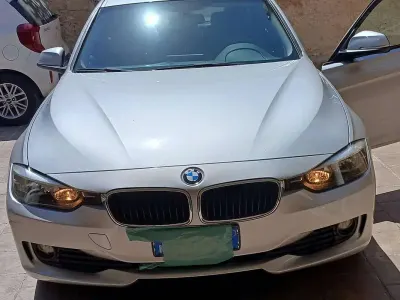 Usata BMW 320 184 CV (135 kW) 2012 Argento Berlina