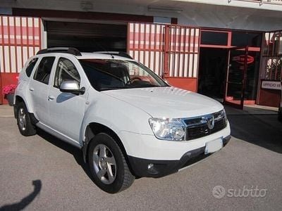 Usata Dacia Duster Lauréate 110 CV (80 kW) 2012 Bianco SUV