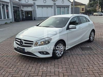 Usata Mercedes A180 109 CV (80 kW) 2015 Bianco Berlina