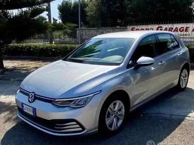 Usata VW Golf VIII Style 116 CV (85 kW) 2022 Grigio Berlina