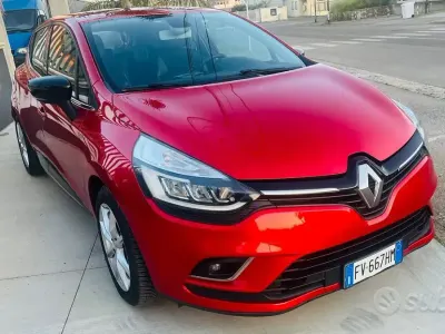 Second-hand Renault Clio IV 75 CP (55 kW) 2019 Roșu Berlinǎ