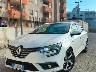Usata Renault Mégane GrandTour Bose Edition 110 CV (80 kW) 2017 Bianco Station wagon