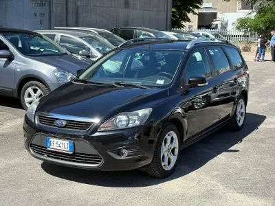 Usata Ford Focus 109 CV (80 kW) 2010 Nero Station wagon