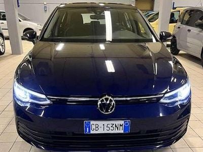 Usata VW Golf VIII Life 116 CV (85 kW) 2020 Blu/azzurro Berlina