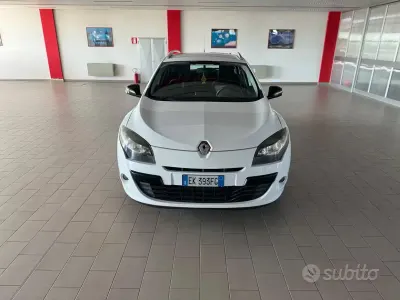 Usata Renault Mégane GrandTour 110 CV (80 kW) 2011 Bianco Station wagon