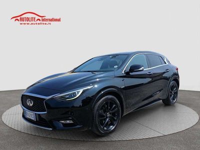 Infiniti Q30