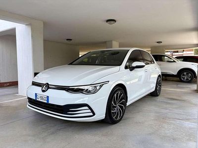 Usata VW Golf VIII Life 110 CV (80 kW) 2022 Berlina