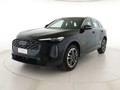 Nuova Audi Q5 Advanced 204 CV (150 kW) 2026 Nero mito metallizzato SUV