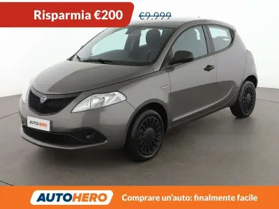 Usata Lancia Ypsilon 69 CV (50 kW) 2019 Grigio Utilitaria