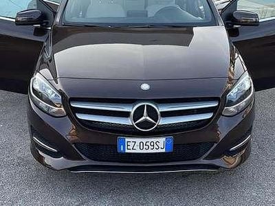 Gebraucht Mercedes B180 Premium 109 PS (80 kW) 2015 Van / Kleinbus