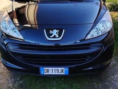 Usata Peugeot 207 73 CV (53 kW) 2008 Nero Berlina