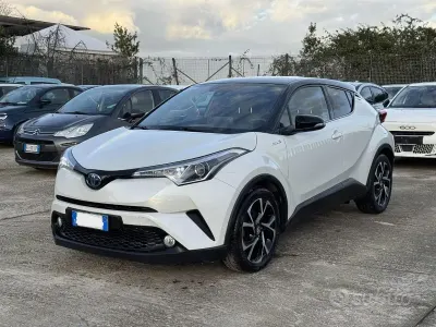Usata Toyota C-HR 98 CV (72 kW) 2018 Bianco SUV