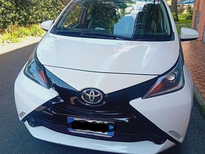 Usata Toyota Aygo 69 CV (50 kW) 2016 Bianco Utilitaria