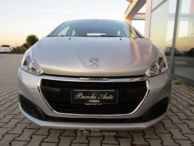 Usata Peugeot 208 Allure 75 CV (55 kW) 2016 Argento Utilitaria