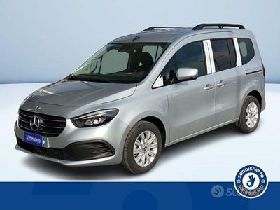 Nuova Mercedes T180 2025 Grigio Monovolume