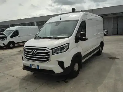 Usata Maxus V90