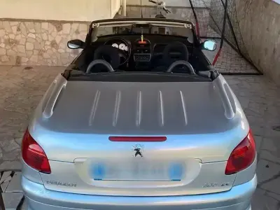 Usata Peugeot 206 109 CV (80 kW) 2002 Grigio Cabrio