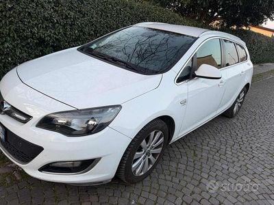 Usata Opel Astra Cosmo 110 CV (80 kW) 2014 Bianco Station wagon