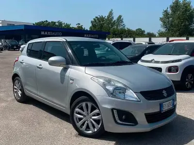 Usata Suzuki Swift 75 CV (55 kW) 2015 Grigio Utilitaria