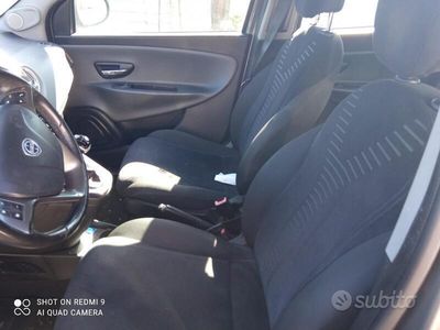 Usata Lancia Ypsilon 2011 Grigio Utilitaria