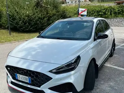 Usata Hyundai i30 280 CV (205 kW) 2024 Bianco Berlina