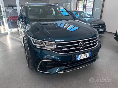Usata VW Tiguan R-line 150 CV (110 kW) 2021 Blu SUV