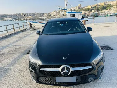 Usata Mercedes A160 109 CV (80 kW) 2021 Nero Utilitaria