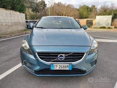 Usata Volvo V40 Summum 176 CV (129 kW) 2013 Blu Berlina