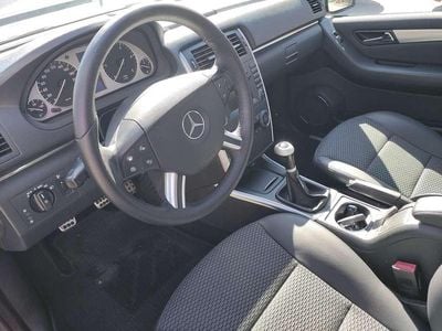 Usata Mercedes B200 140 CV (102 kW) 2009 Monovolume