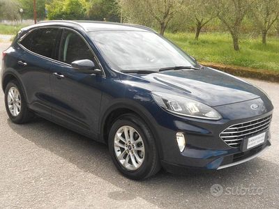 Usata Ford Kuga 120 CV (88 kW) 2021 Blu SUV