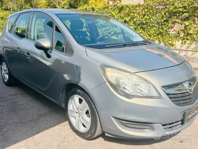 Gebraucht Opel Meriva Cosmo 95 PS (69 kW) 2015 Grau Van / Kleinbus
