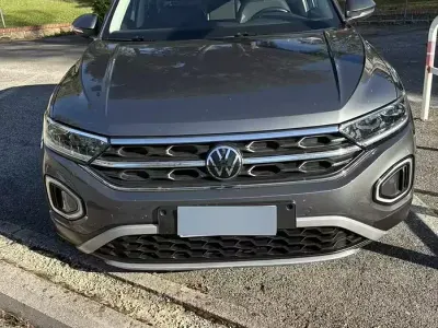 Usata VW T-Roc Style 110 CV (80 kW) 2022 Grigio SUV