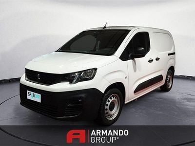 Begagnad Peugeot Partner Premium 131 HK (96 kW) 2021 Vit Minibuss