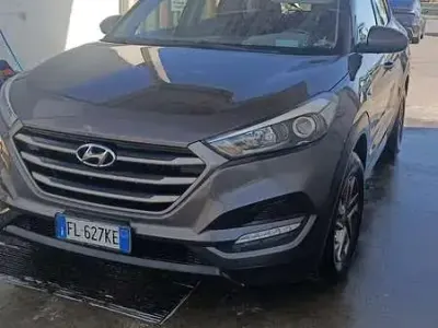 Usata Hyundai Tucson Comfort 116 CV (85 kW) 2017 Marrone SUV