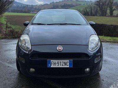 Usata Fiat Punto Lounge 95 CV (69 kW) 2017 Blu/azzurro Utilitaria