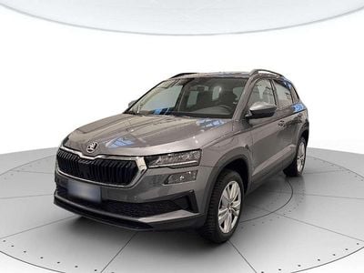 Grigio grafite metallizzato Usata 2025 Skoda Karoq Executive SUV | 24.300 € (Buon prezzo)
