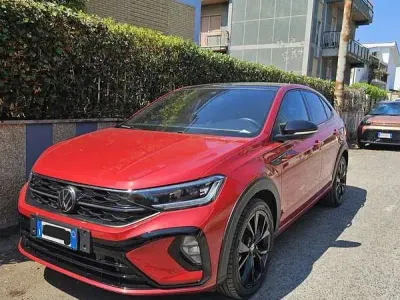 Usata VW Taigo R-line 150 CV (110 kW) 2023 Rosso SUV