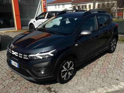 Usata Dacia Sandero Expression 101 CV (74 kW) 2023 Grigio Berlina